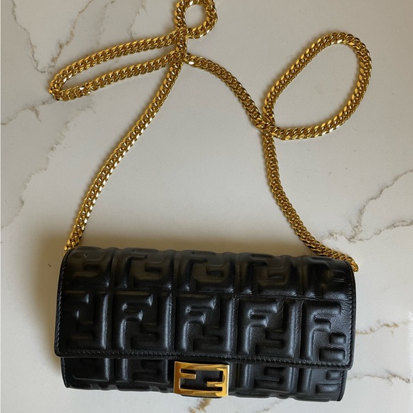 Fendi Black continental wallet - Picture 1 of 14
